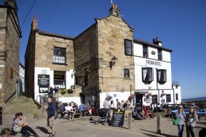 Gorgeous cottages robin hoods bay 4 sm.jpg